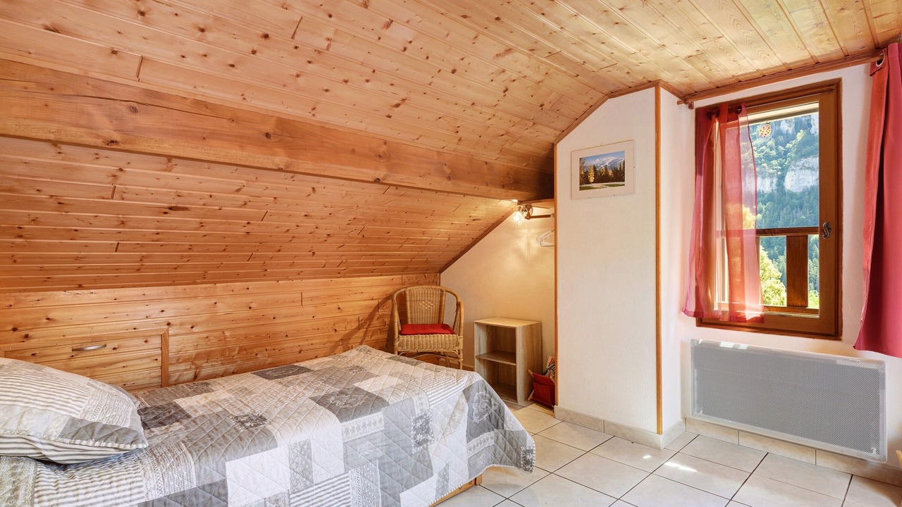 Photo of Bedroom in Engins