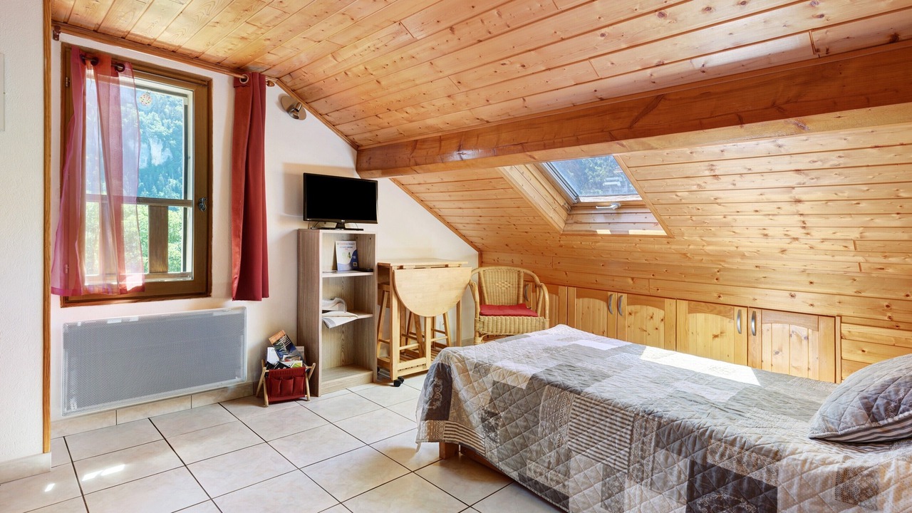 Photo of Bedroom in Engins
