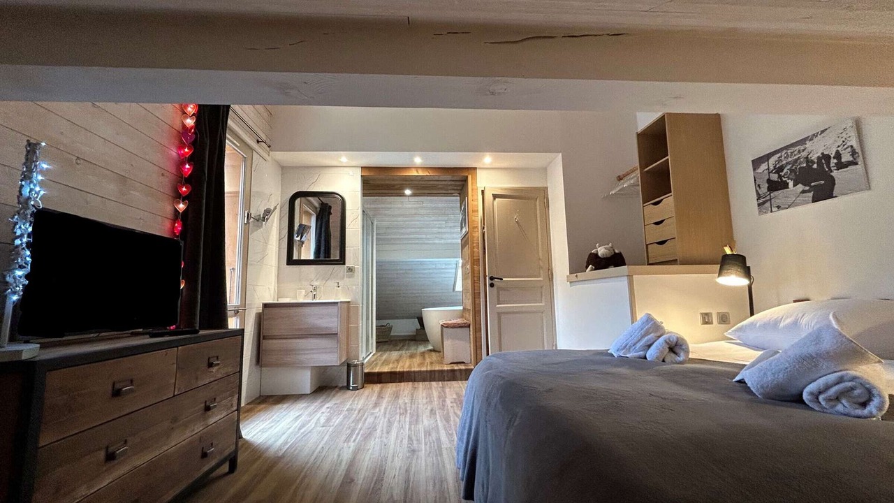 Photo of Bedroom in Meribel Centre