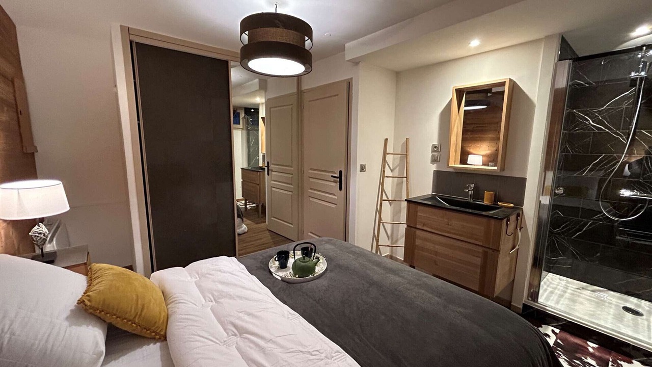 Photo of Bedroom in Meribel Centre