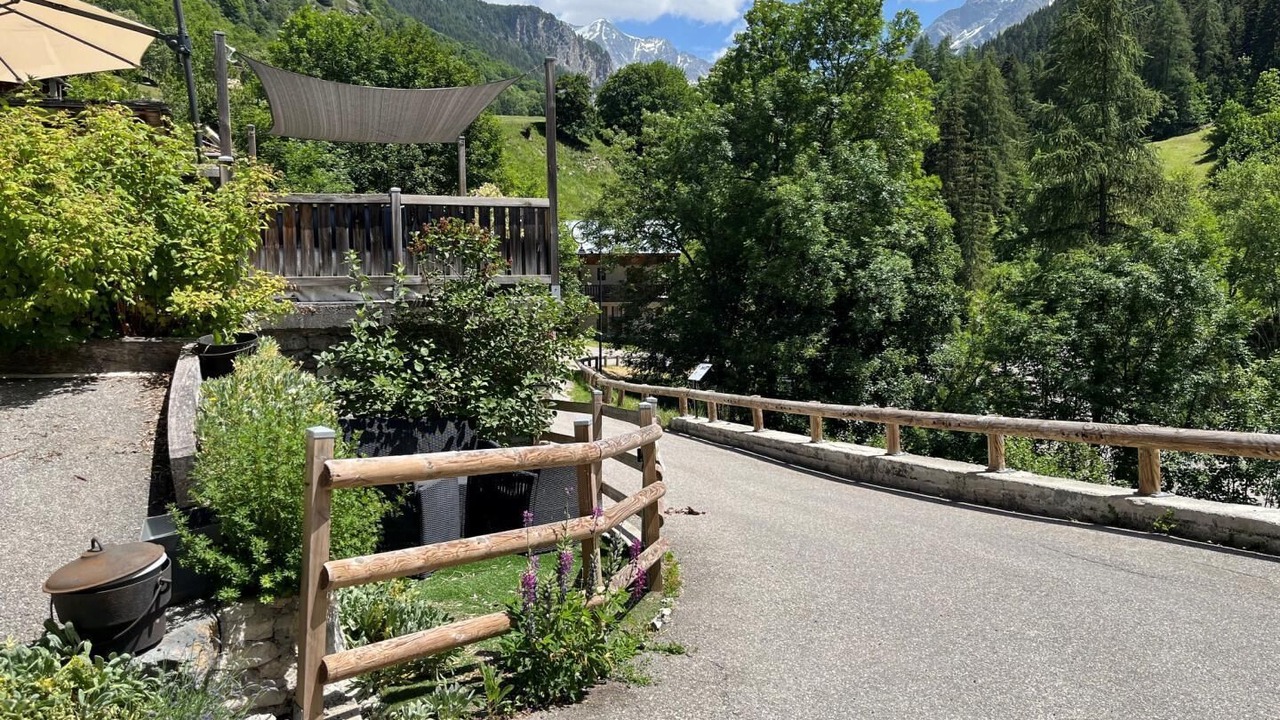 Photo of Outdoor in Nancroit