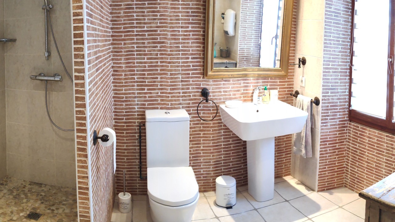 Photo of Bathroom in Maurs