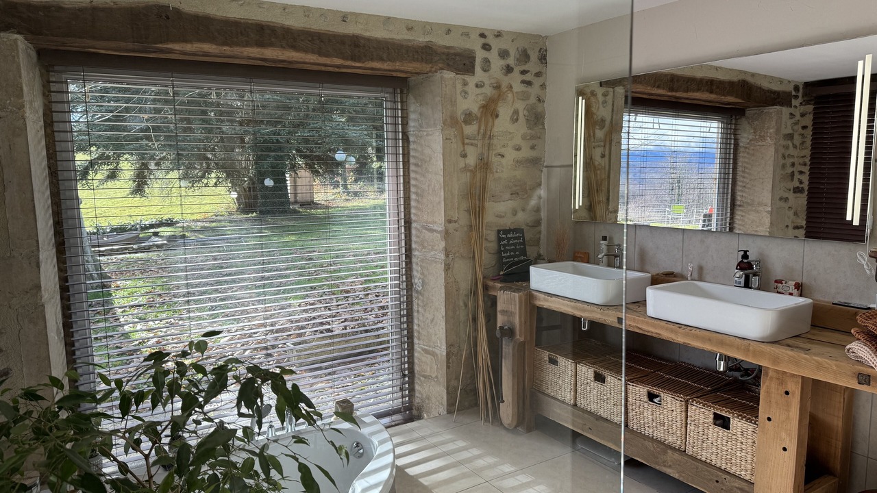 Photo of Bathroom in Chasselay