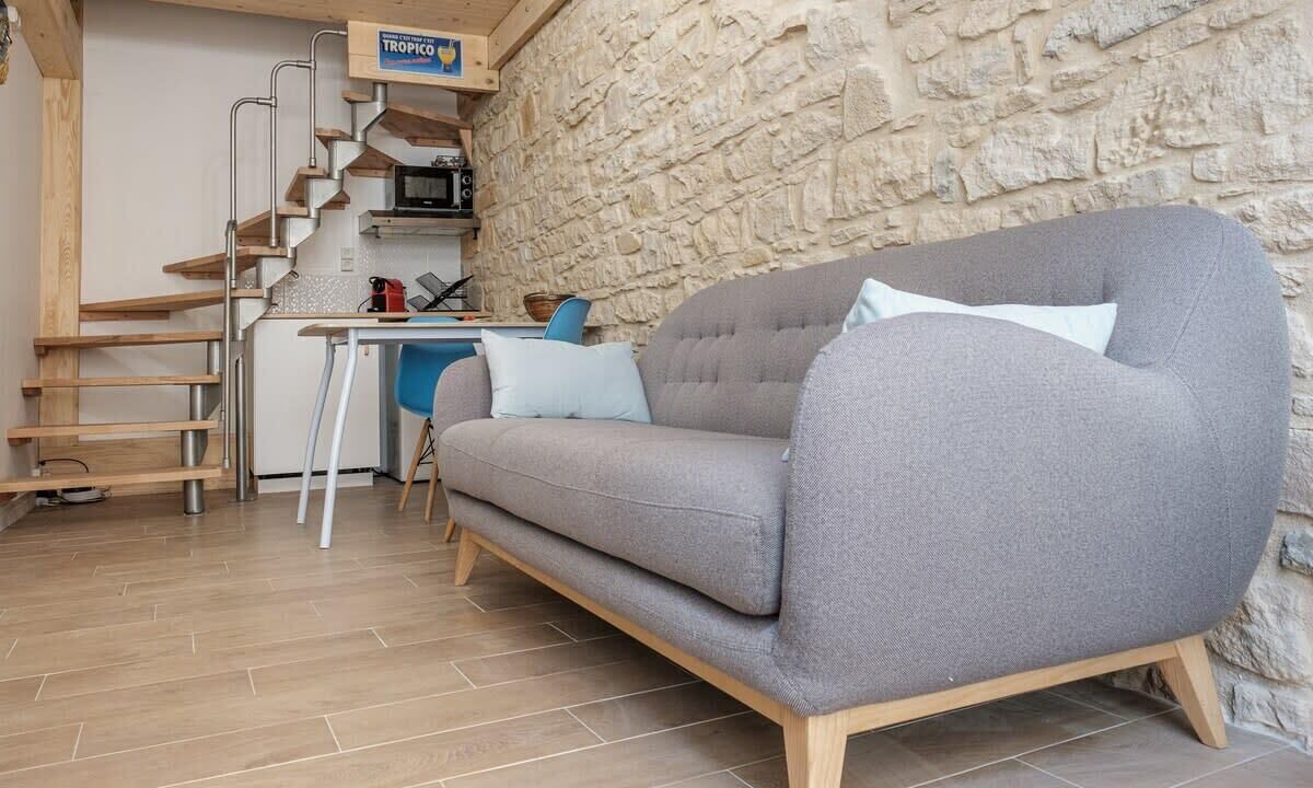 Photo of Livingroom in Voltaire - Saint Amour