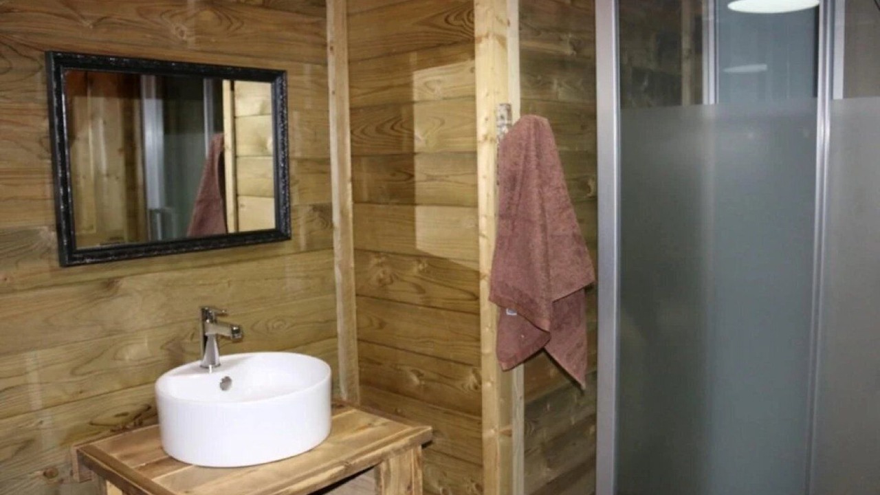 Photo of Bathroom in Saint-Constant-Fournoules