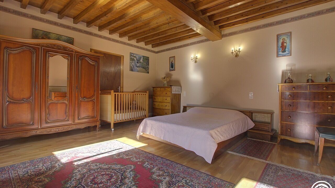 Photo of Bedroom in Longecombe