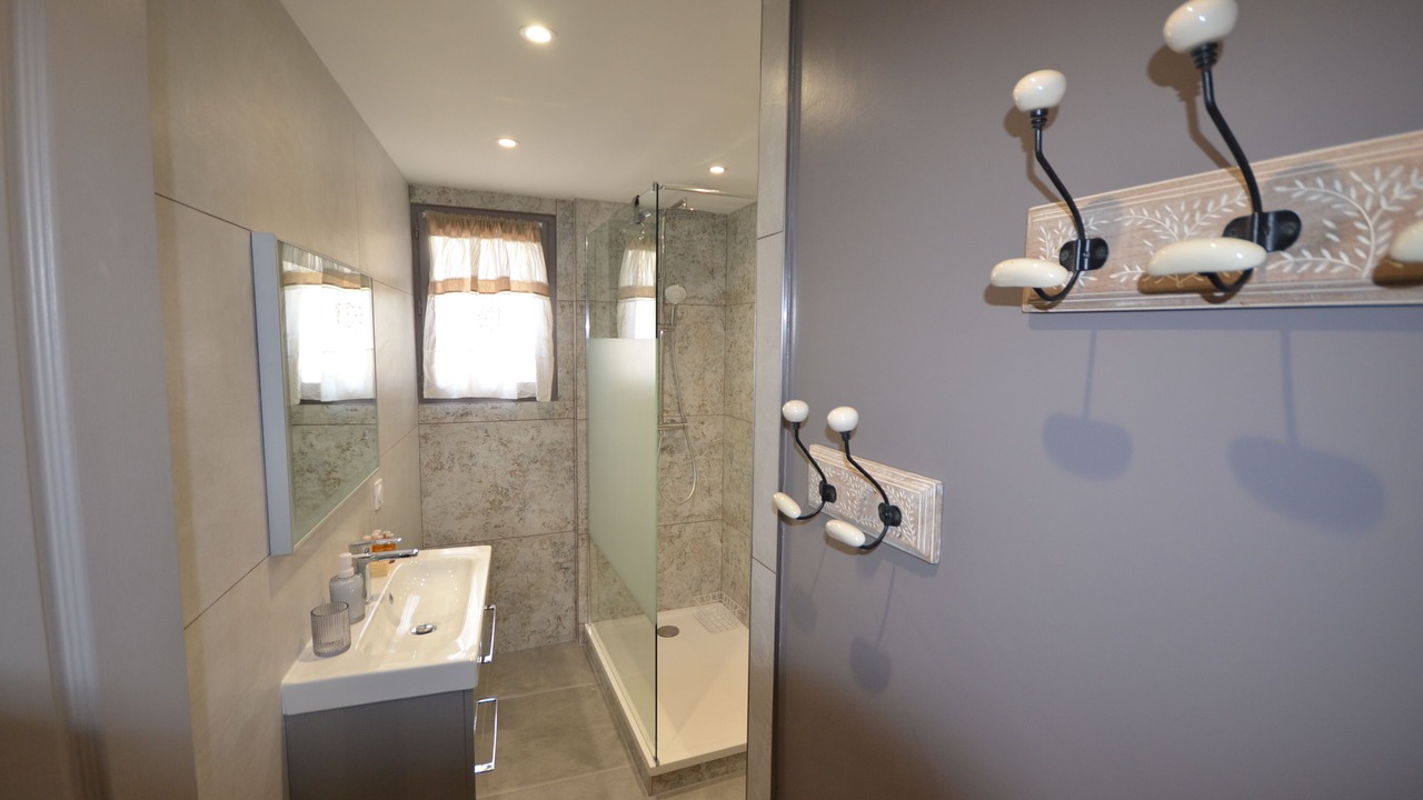 Photo of Bathroom in Roussillon