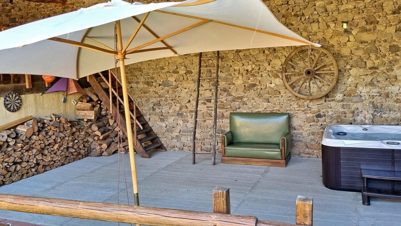 Photo of Outdoor in Saint-Denis-sur-Coise