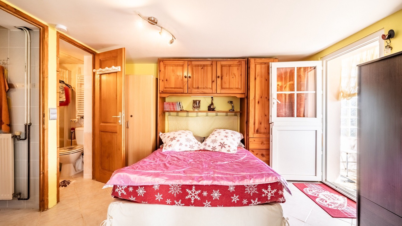 Photo of Bedroom in Reignier-Esery