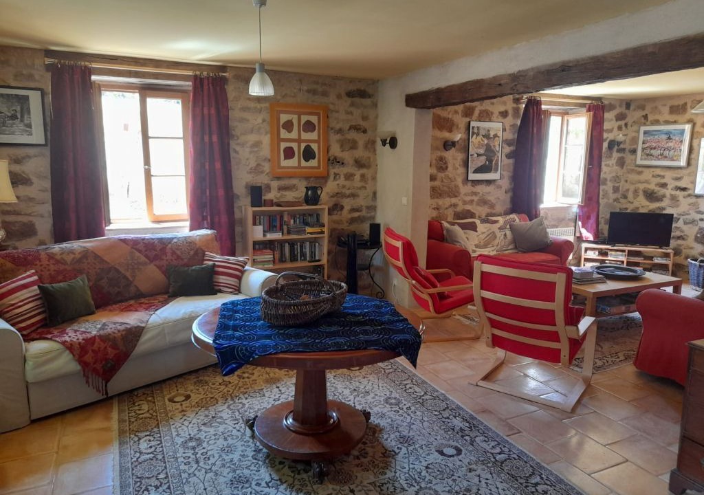 Photo of Livingroom in Villeneuve d'Aveyron