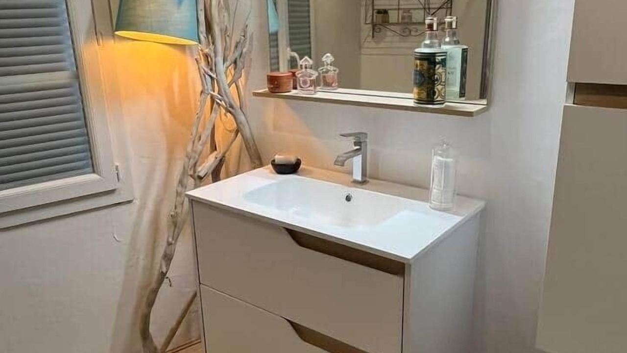 Photo of Bathroom in Aubenas