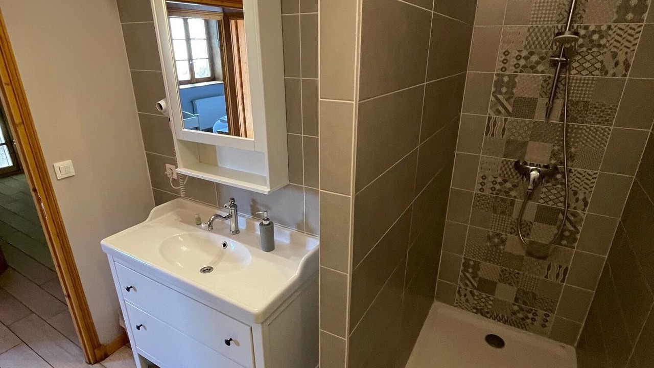 Photo of Bathroom in Sarcey