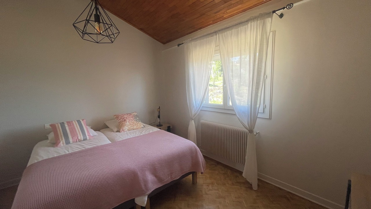 Photo of Bedroom in Lachapelle-sous-Aubenas