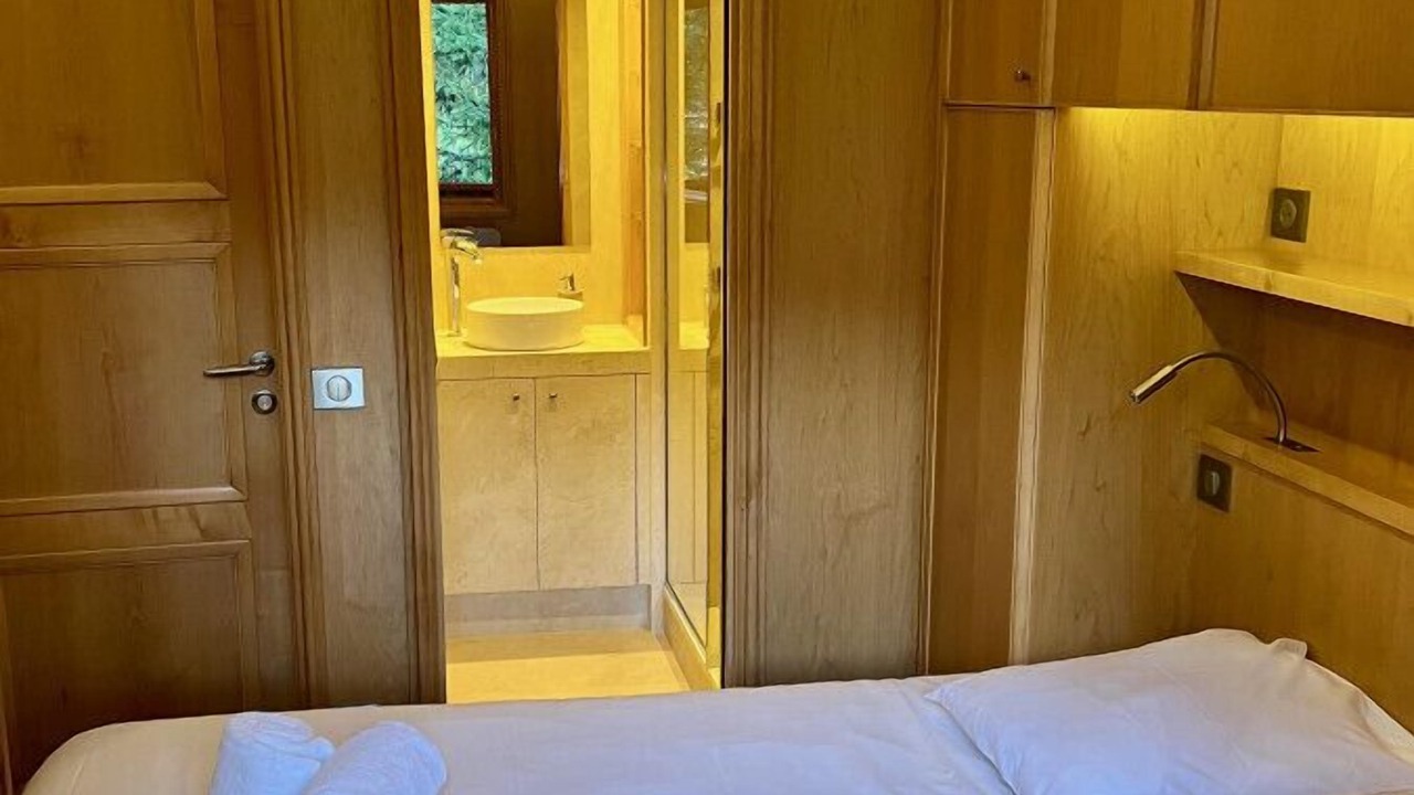 Photo of Bedroom in Meribel Centre