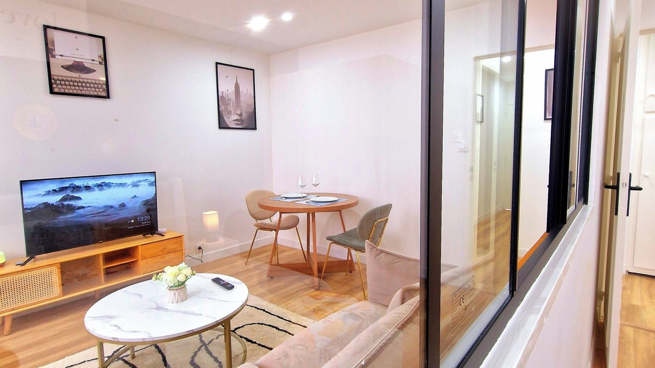 Photo of Livingroom in Bel Air - Le Golf - Cote Chaude