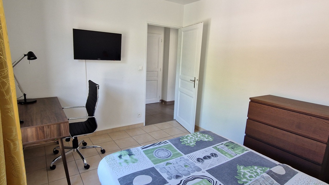 Photo of Bedroom in Prevessin-Moens