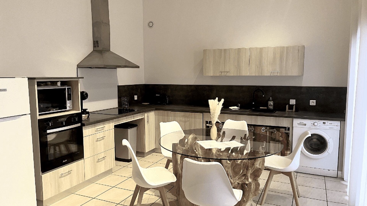Photo of Kitchen in La Cote-Saint-Andre
