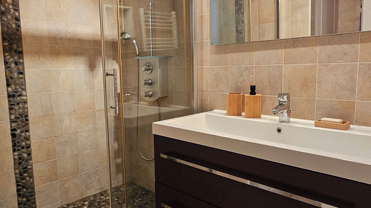Photo of Bathroom in Marcillac-Vallon
