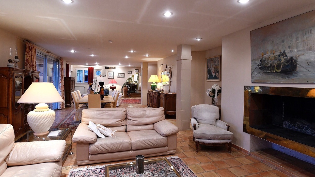 Photo of Others in Menerbes