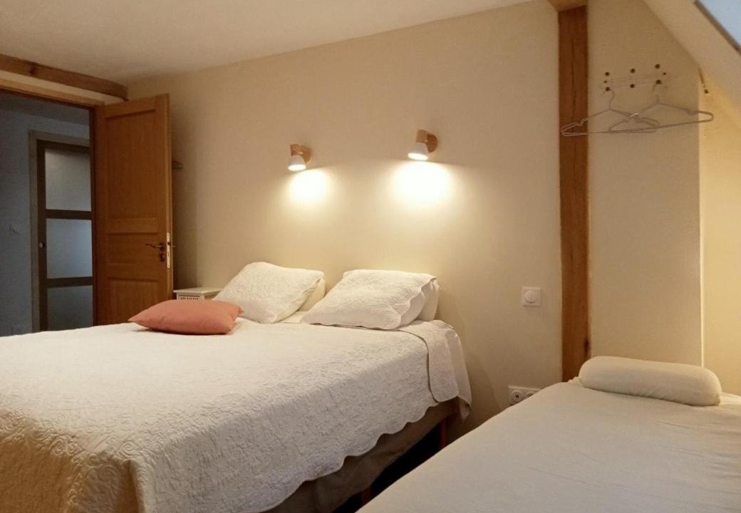 Photo of Bedroom in Mur-de-Barrez