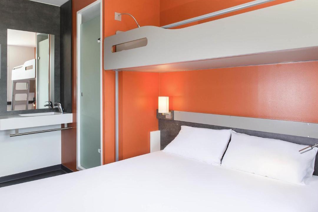 Photo of Bedroom in Colombier-Saugnieu