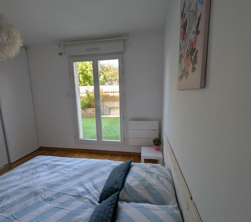 Photo of Bedroom in Villieu-Loyes-Mollon