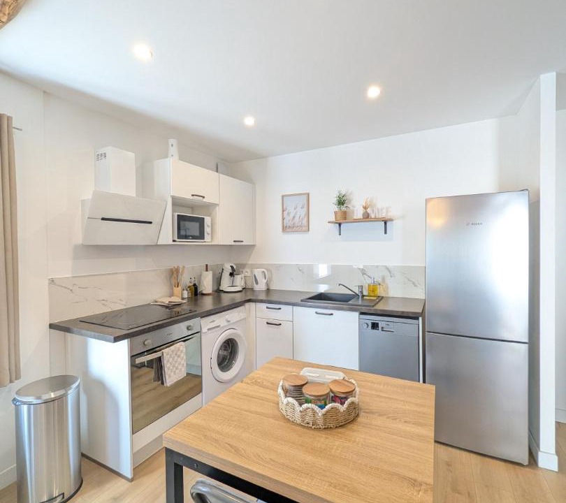 Photo of Others in Vertrieu