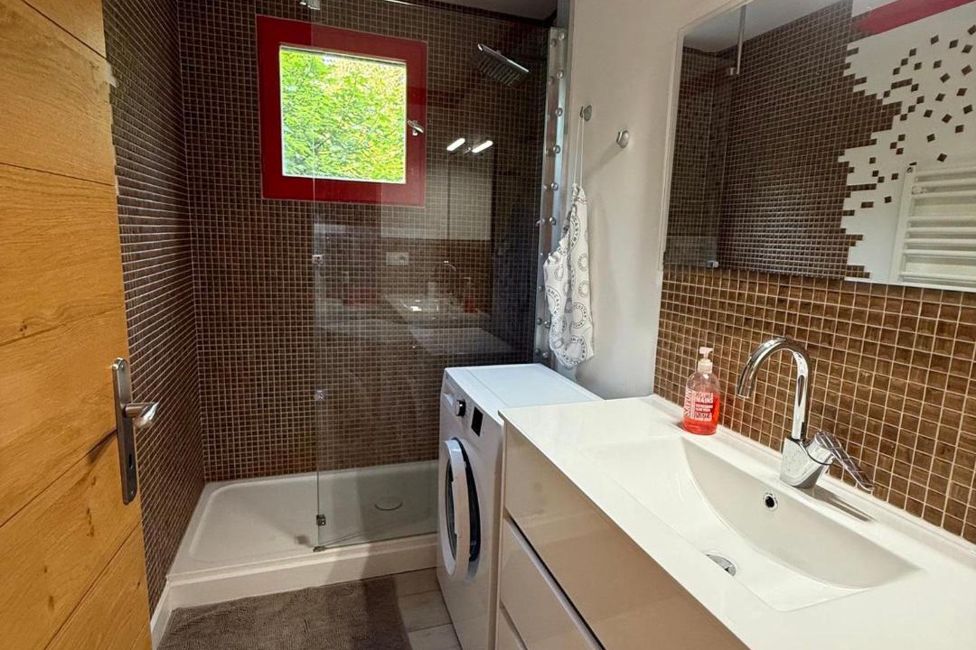 Photo of Bathroom in Correncon-en-Vercors