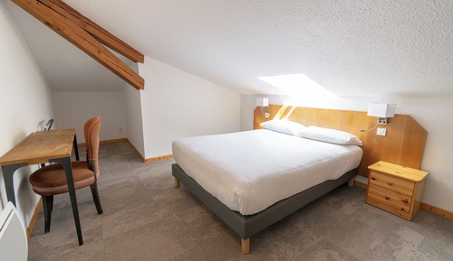 Family Room, Multiple Beds (For 5 people)