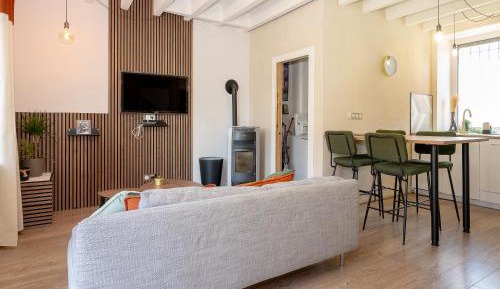Two-Bedroom Deluxe Apartment with Garden View