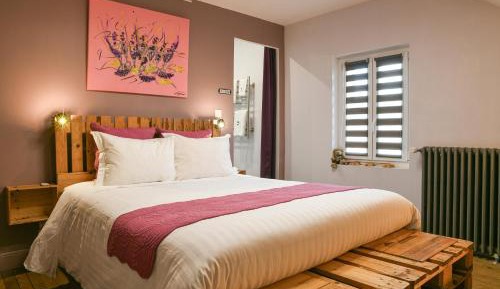 Standard Queen Room