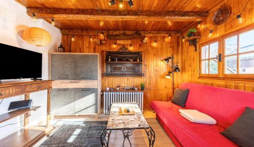 Two-Bedroom Deluxe Apartment with Balcony