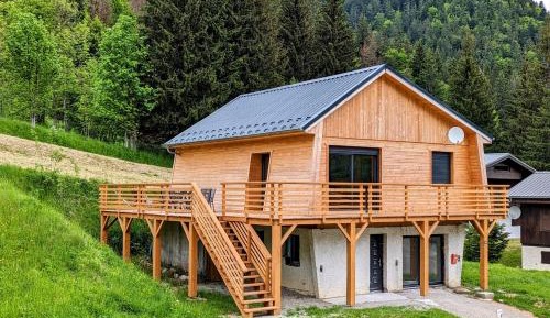 Three-Bedroom Premium Apartment with Balcony