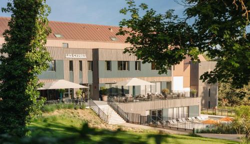 Apartment with 2 Single Beds and Sofa Bed – 1-Hour Spa Access from 20:00 to 23:00 (in the Hotel)