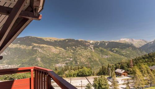 One-Bedroom Apartment with Sleeping Alcove and Balcony (7 People) - Mountain View