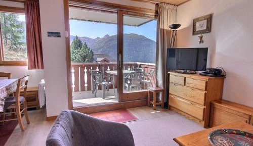 Apartment (6 Adults)