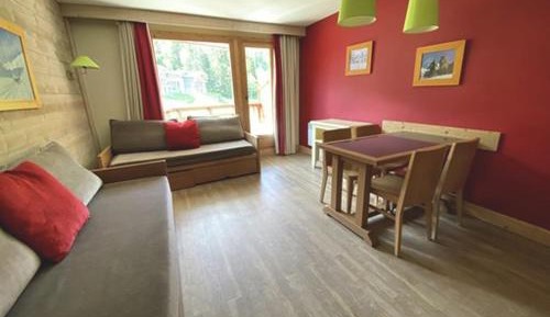 Apartment (4 Adults)
