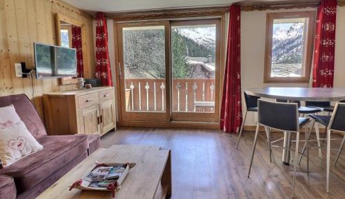 Apartment (6 Adults)