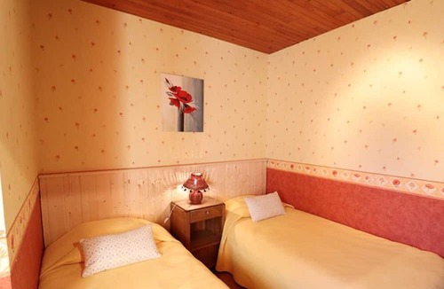 Sansac-Veinazes Cottage | Gite Sansac-Veinazès, 2 bedrooms, 4 persons