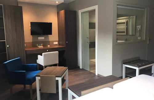Champagneux Hotel | Hotel Restaurant Les Bergeronnettes
