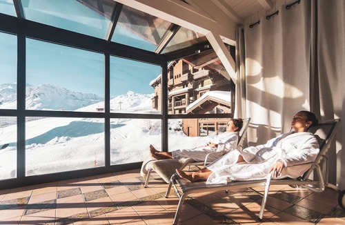 Les Almes Hotel | Hôtel Village Montana by Les Etincelles