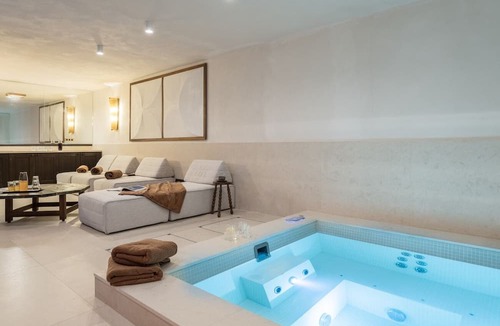 Saint-Gervais-les-Bains Ski Chalet | MAISON DOMINOS Chalet de Luxe, 5 chambres, Vue Mont Blanc, Spa, Jacuzzi, Salle de sport