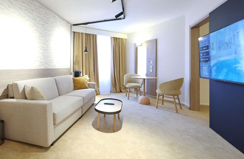 Quartier Capuche-Allies Hotel | Mercure Grenoble Centre Porte des Alpes