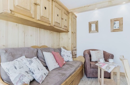 Tignes Apartment | Cosy apartment for 6 people with WIFI, TV and balcony