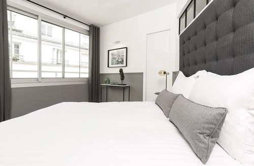 Archives Apartment | LivinParis | Luxury AC 3 Bedrooms Le Marais III