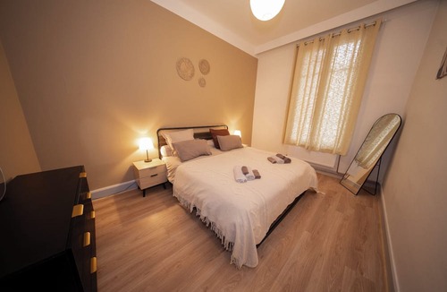 Chambery Apartment | L'Élégance - Cozzy & Chill (2-bedroom apartment with parking)