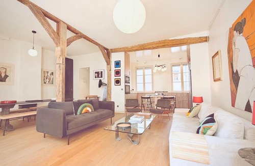 Quartier Sainte-Avoye Apartment | 3-bedroom 2 bathroom apartment in Le Marais with AC