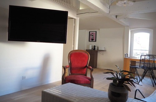 Quartier Hyper-Centre Apartment | Les baleines - Hypercentre 2 chambres avec garage et clim