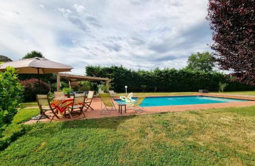 Saint-Romain-le-Puy House | Maison confortable, nature et patrimoine - 6 pers. - FR-1-496-411