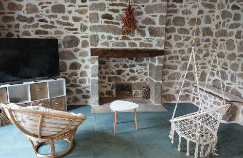Junhac House | Chambre indépendante - style studio - avec jardin à la campagne
